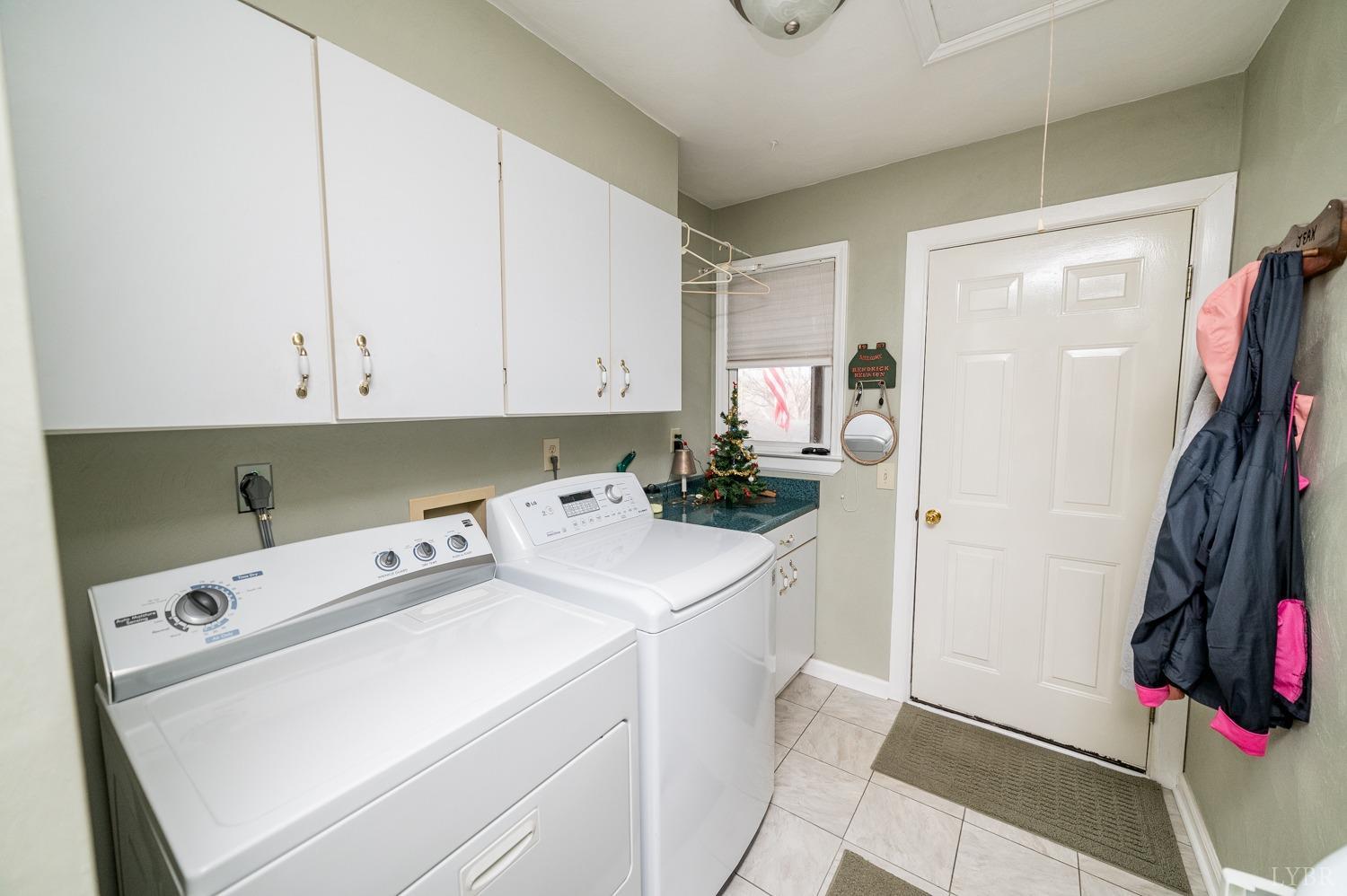 3930 Hales Ford Road Moneta, VA 24121 - Photo 38 of 65 Gallery Image 38
