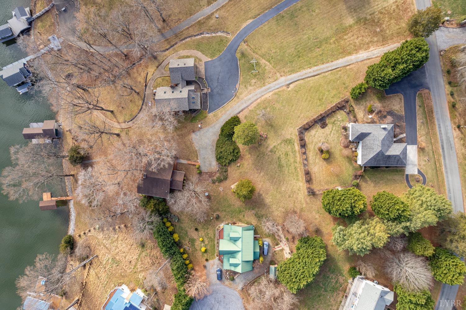 3930 Hales Ford Road Moneta, VA 24121 - Photo 5 of 65 Gallery Image 5