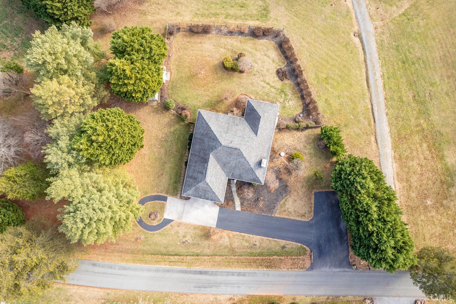 3930 Hales Ford Road Moneta, VA 24121 - Photo 8 of 65 Gallery Image 8