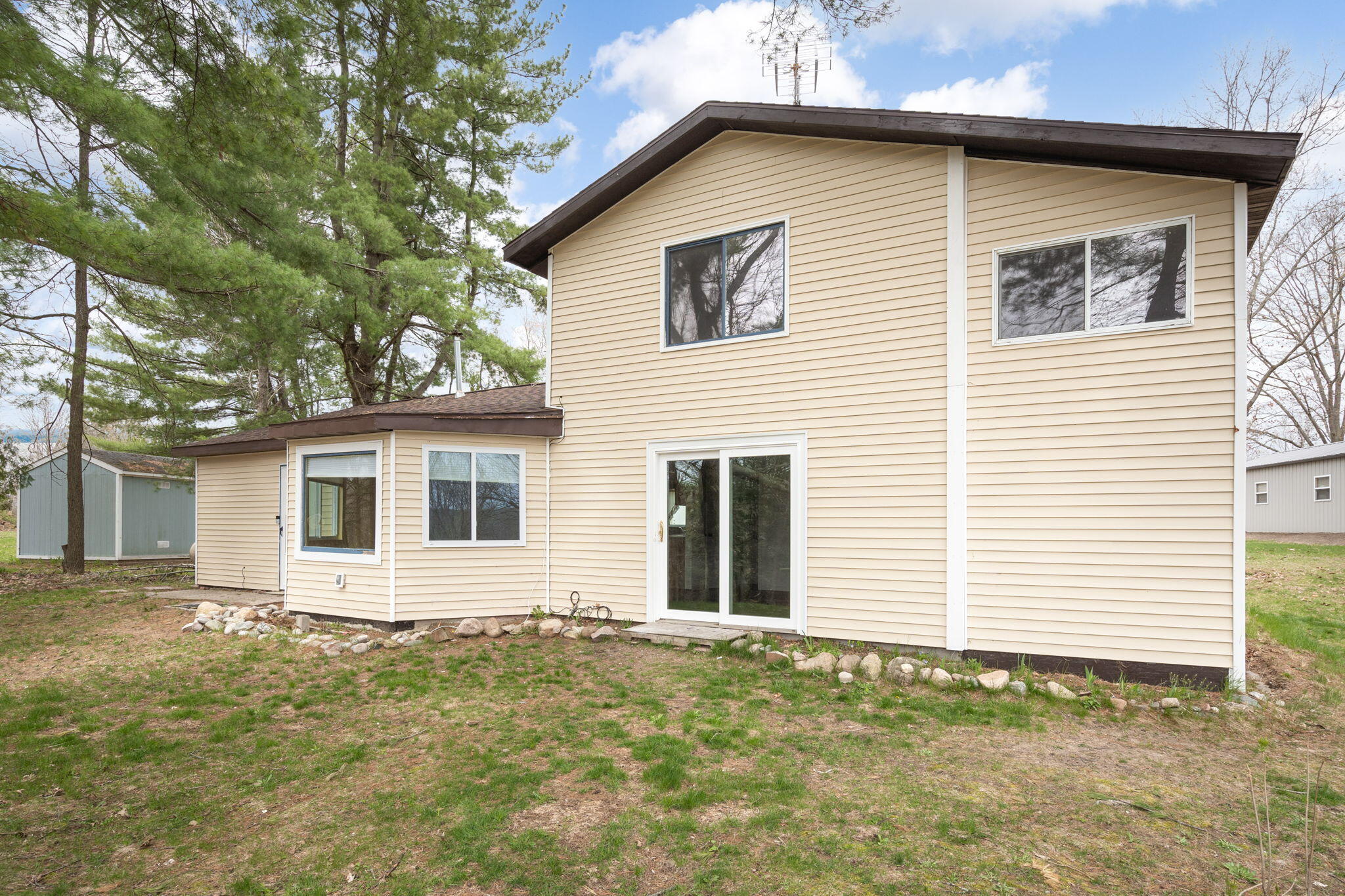 16569 Schofield Road Hersey, MI 49639 - Photo 3 of 36 House