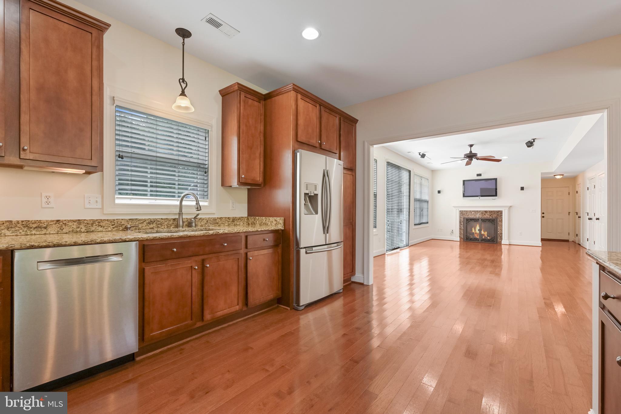 1409 Central Avenue East Edgewater, MD 21037 - Photo 3 of 36