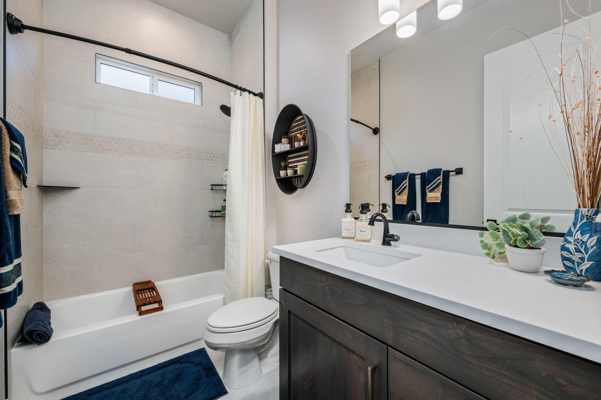 227 United Way Ivins, UT 84738 - Photo 19 of 28 Well-appointed bathroom with updated finishes and functional design.