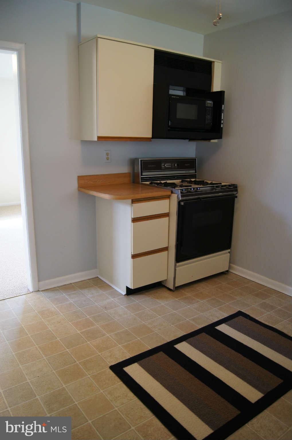 9 Edgemoor Road Timonium, MD 21093 - Photo 13 of 28 Lots of space in the kitchen
