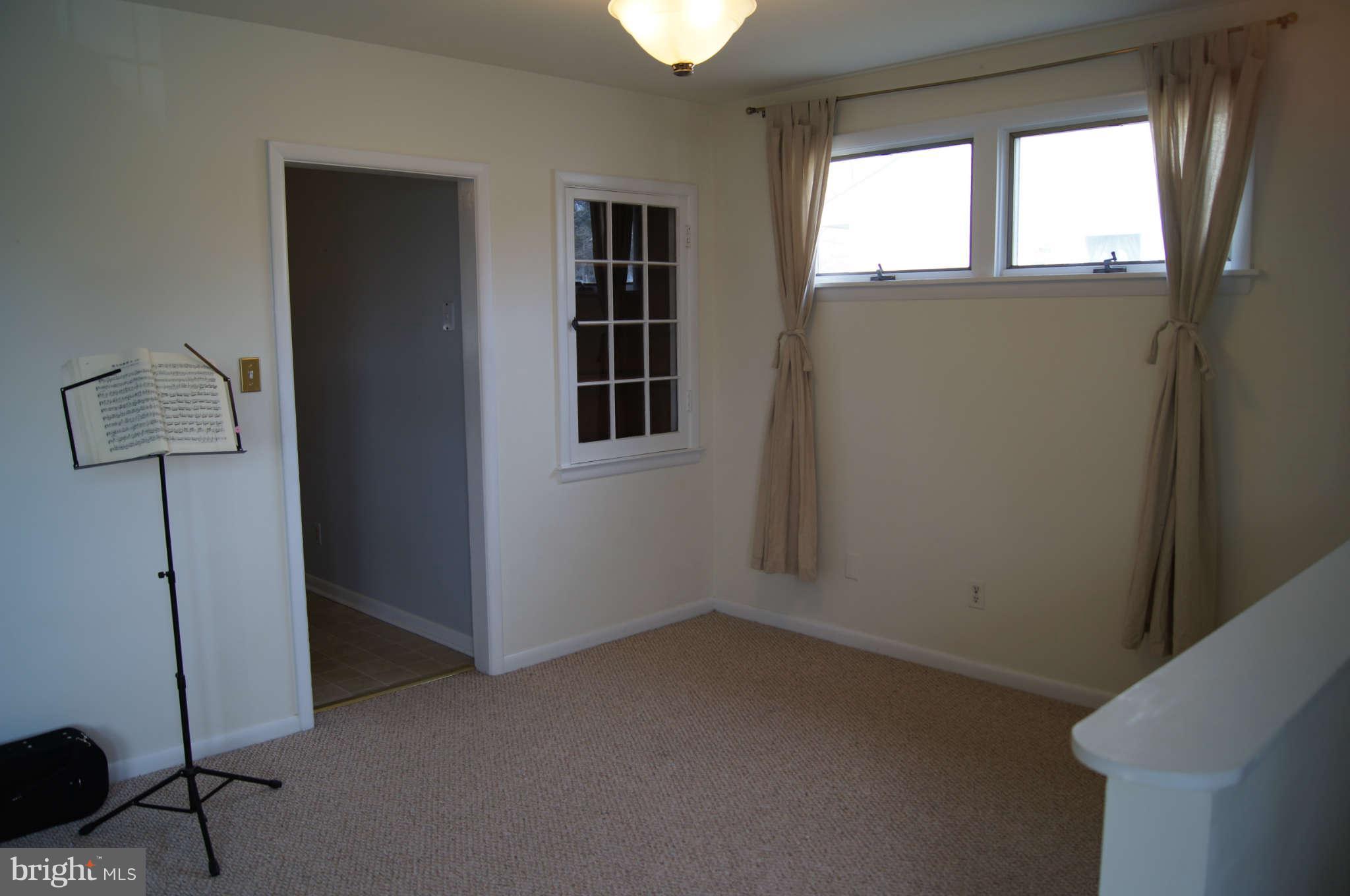 9 Edgemoor Road Timonium, MD 21093 - Photo 10 of 28 Dining Room