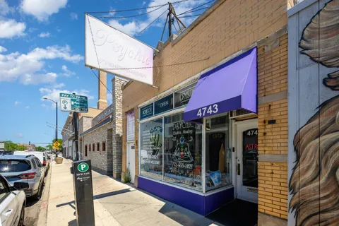 $1,050,000 | 4754 North Lincoln Avenue, Chicago, IL 60625