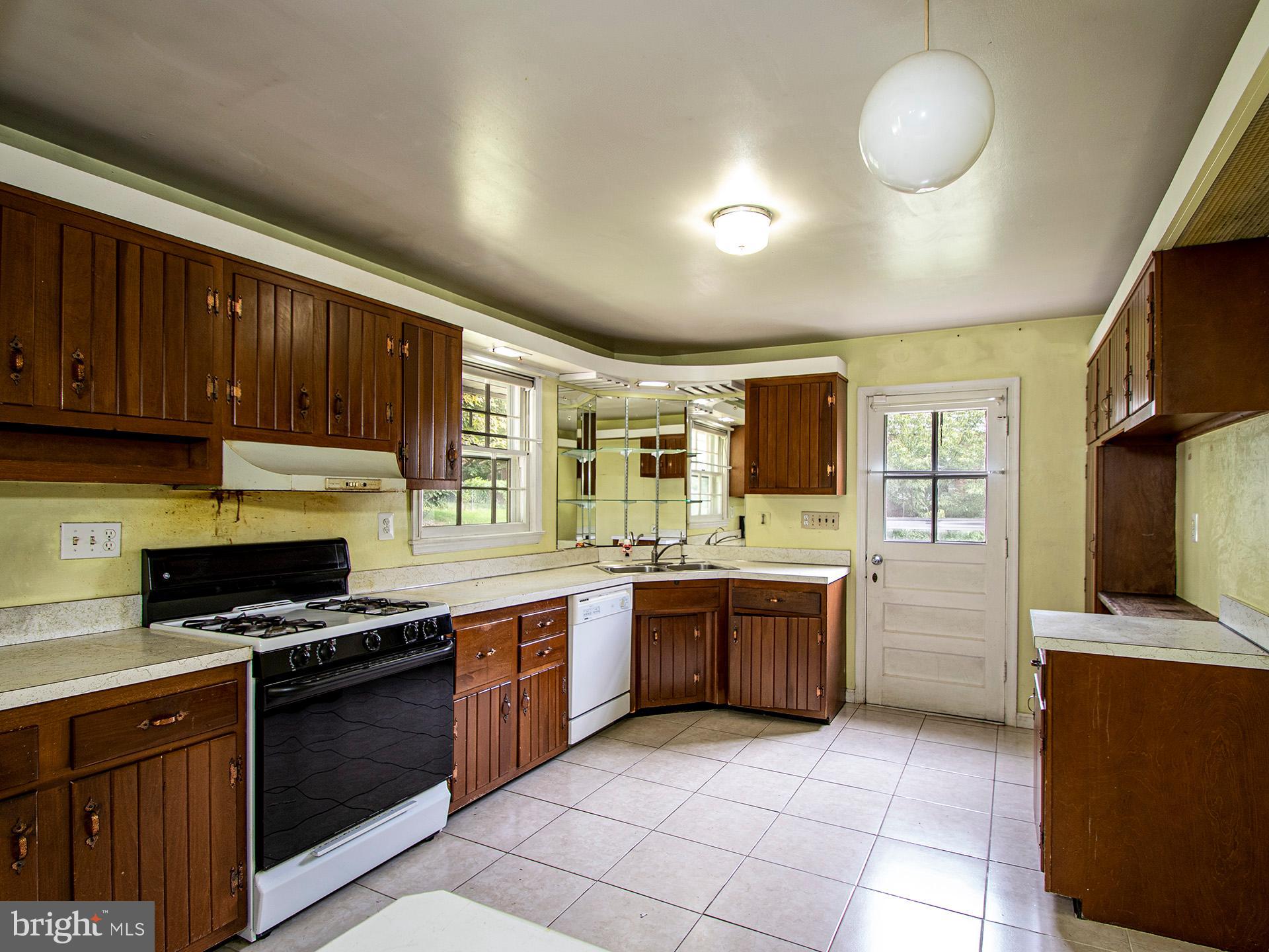 3112 Cordoba Street Silver Spring, MD 20904 - Photo 13 of 58