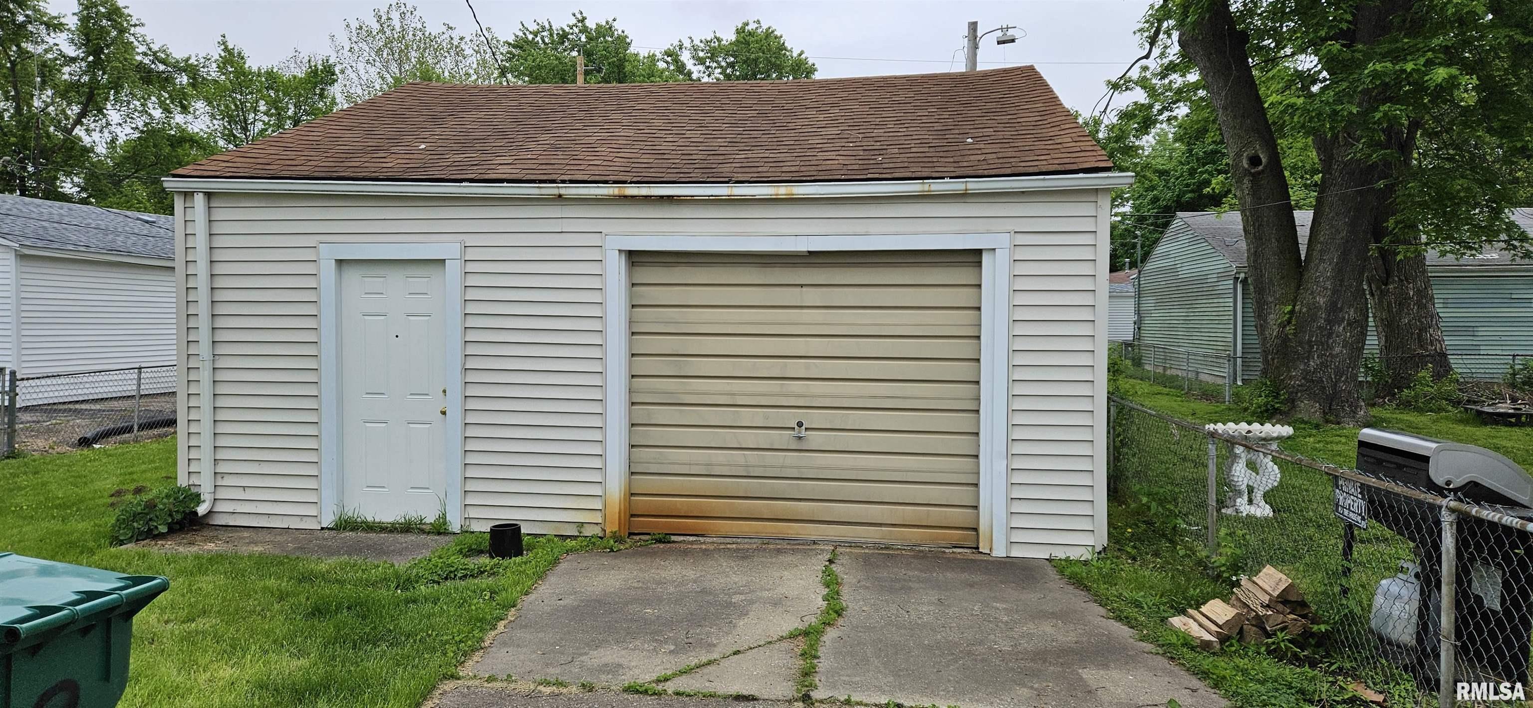 906 North Ohio Street Springfield, IL 62702 - Photo 3 of 8