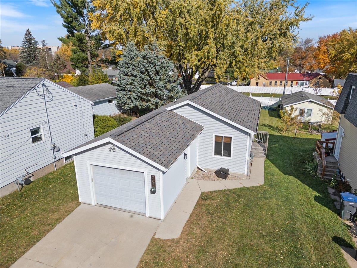 207 West Doege Street Marshfield, WI 54449 - Photo 1 of 1 Gallery Image 1
