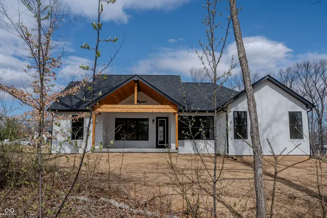 $3,400 | 5123 Oak Ridge Trail, Columbus, IN 47201