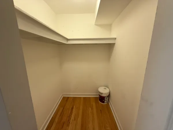 $2,200 | 6954 North Greenview Avenue, Unit 209, Chicago, IL 60626