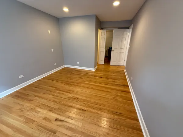 $2,200 | 6954 North Greenview Avenue, Unit 209, Chicago, IL 60626