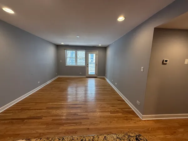 $2,200 | 6954 North Greenview Avenue, Unit 209, Chicago, IL 60626