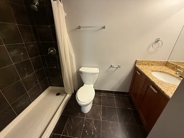 $2,200 | 6954 North Greenview Avenue, Unit 209, Chicago, IL 60626