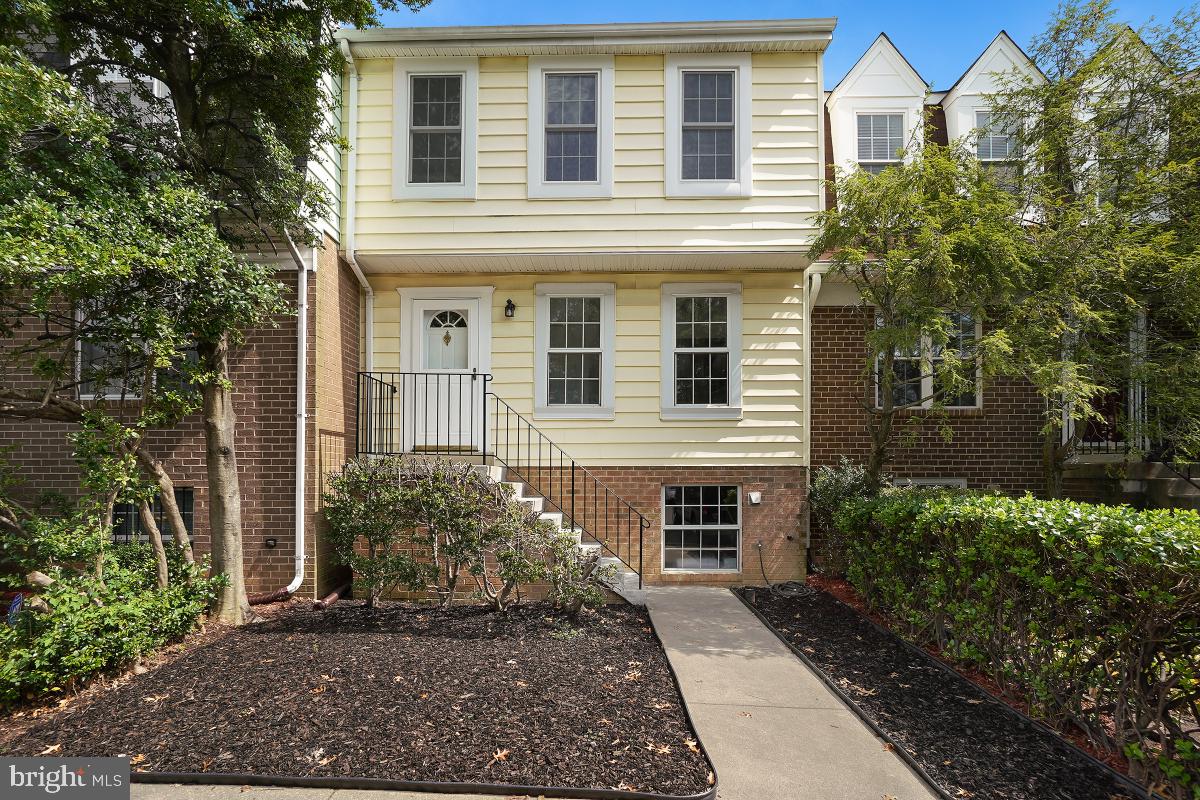 9147 September Lane Silver Spring, MD 20901 - Photo 1 of 31 Front