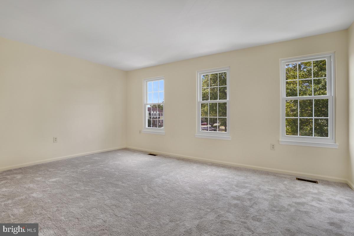 9147 September Lane Silver Spring, MD 20901 - Photo 11 of 31 Primary Bedroom