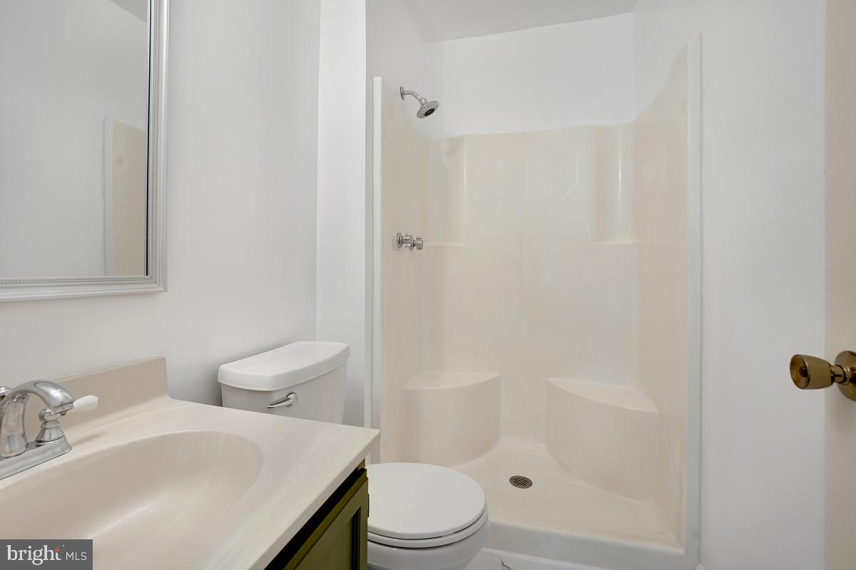 9147 September Lane Silver Spring, MD 20901 - Photo 14 of 31 Primary Bath