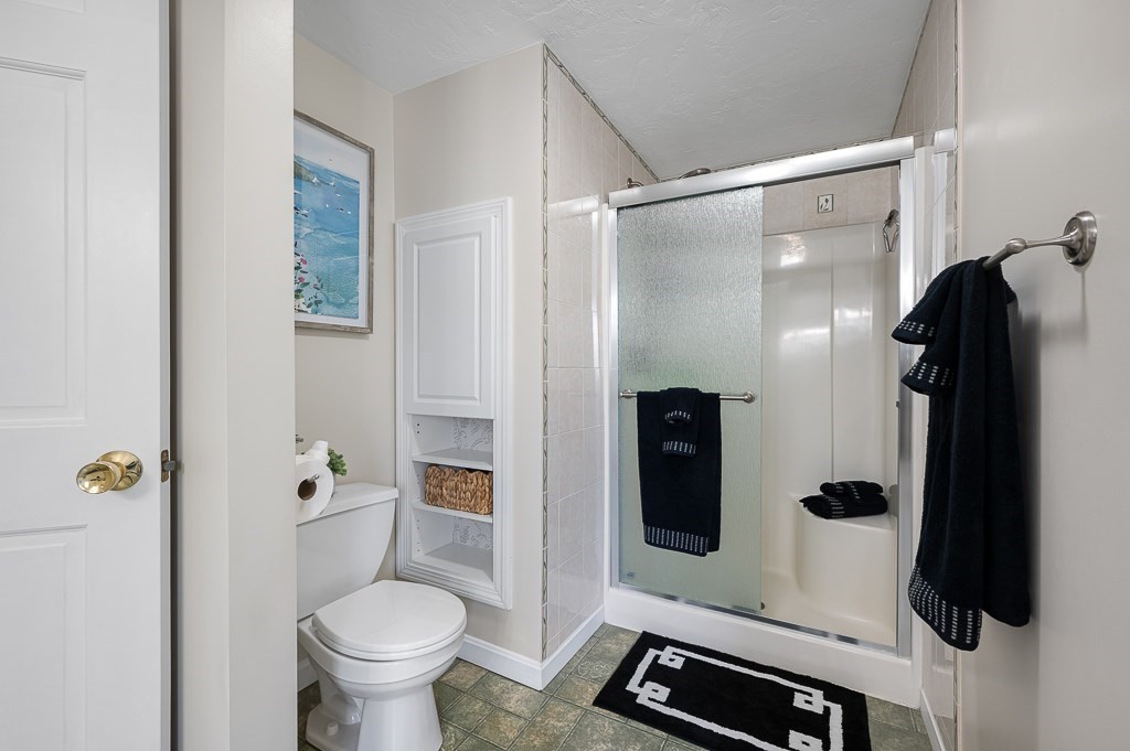 4 Rollingwoods Road Hubbardston, MA 01452 - Photo 17 of 41