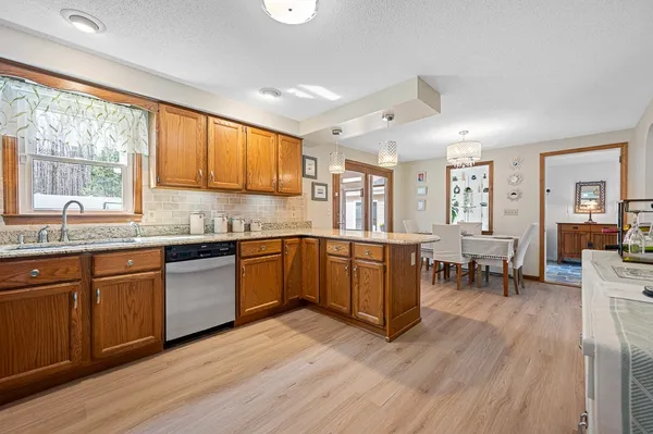 $687,000 | 4 Rollingwoods Road, Hubbardston, MA 01452