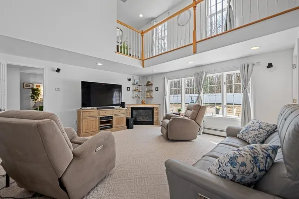 $687,000 | 4 Rollingwoods Road, Hubbardston, MA 01452