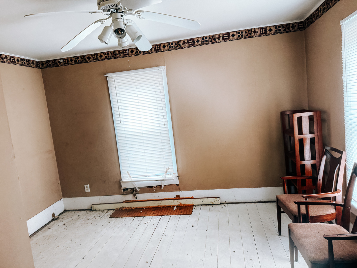 2571 East 1300 North Road Sheldon, IL 60966 - Photo 13 of 20 a view of a room with gym equipment