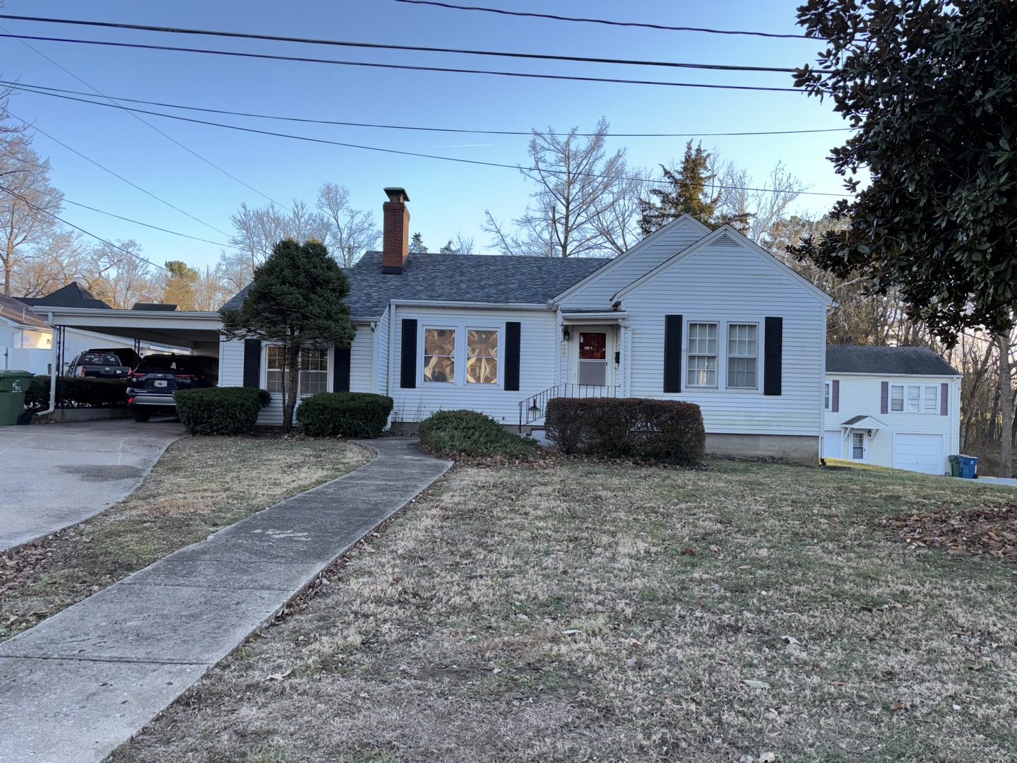 500 South Green Street Anna, IL 62906 - Photo 2 of 30 a house view with a garden space