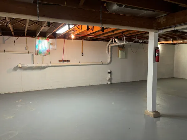a view of utility room