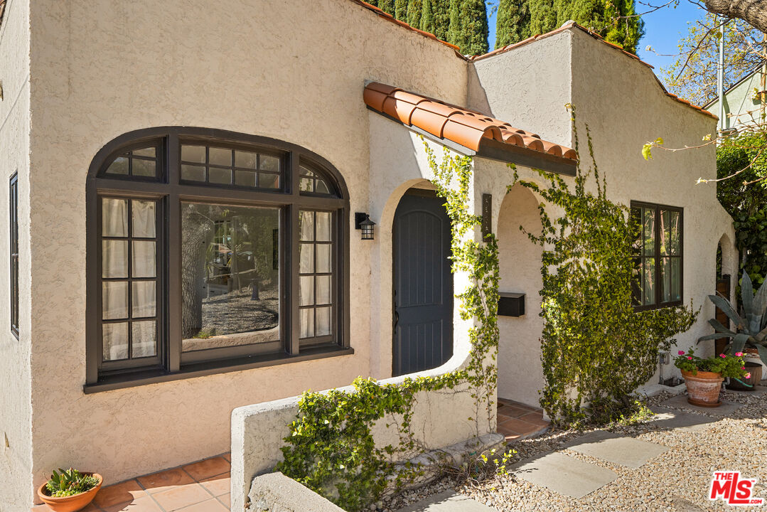 3320 Community Avenue Glendale, CA 91214 - Photo 3 of 32 a front view of a house