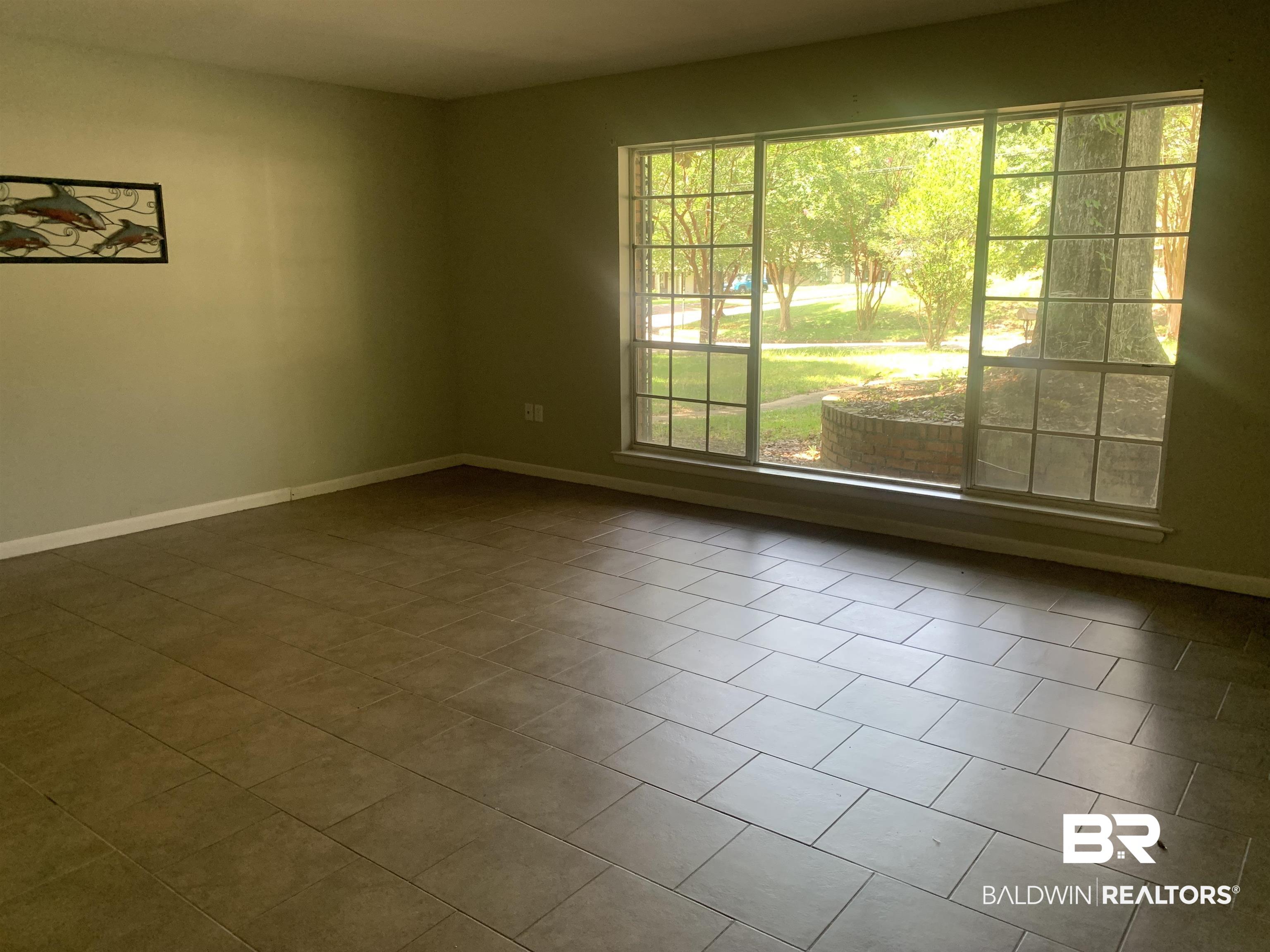 5500 Vanderbilt Court Mobile, AL 36608 - Photo 3 of 12