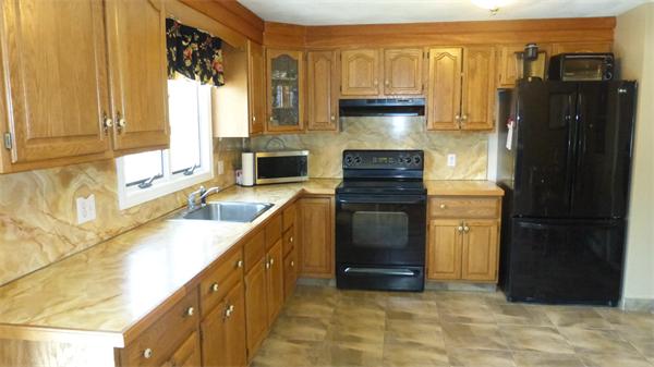 102 Maplewood Road Lynn, MA 01904 - Photo 5 of 14 Gallery Image 5