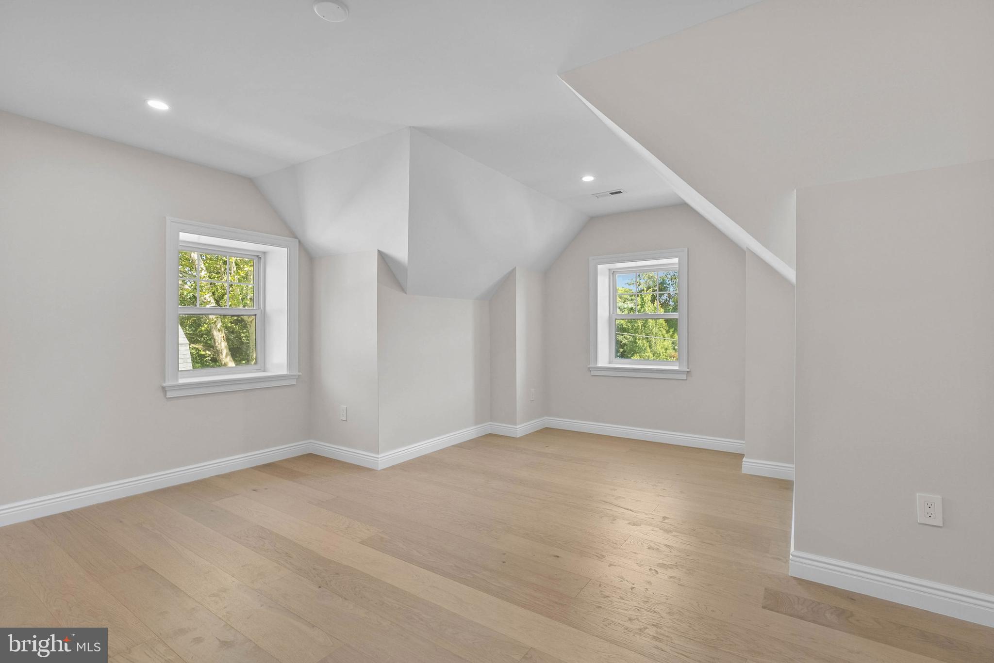 319 Pelham Road Philadelphia, PA 19119 - Photo 30 of 40 an empty room with windows