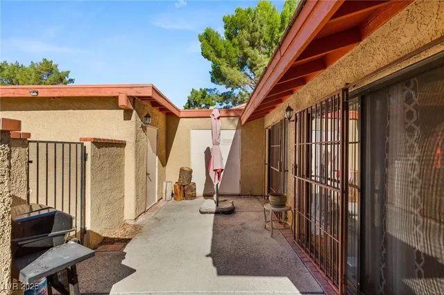 $275,000 | 2394 Pickwick Drive, Henderson, NV 89014