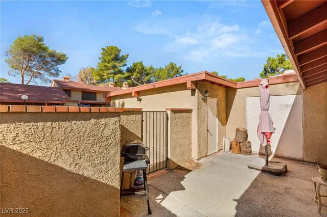 $275,000 | 2394 Pickwick Drive, Henderson, NV 89014