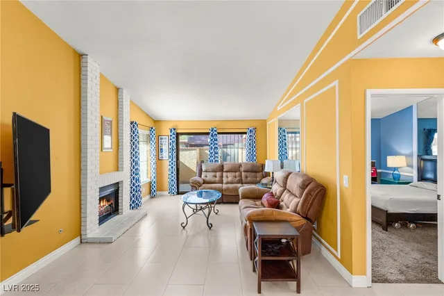 $275,000 | 2394 Pickwick Drive, Henderson, NV 89014