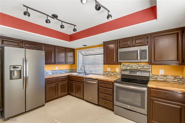 $275,000 | 2394 Pickwick Drive, Henderson, NV 89014