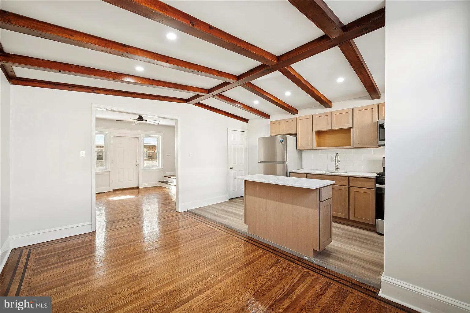 5557 Matthews Street Philadelphia, PA 19138 - Photo 4 of 11