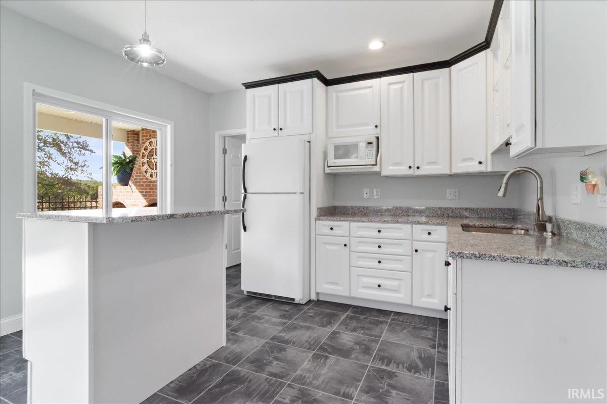 2115 Cobblestone Road Jasper, IN 47546 - Photo 30 of 36 Gallery Image 30