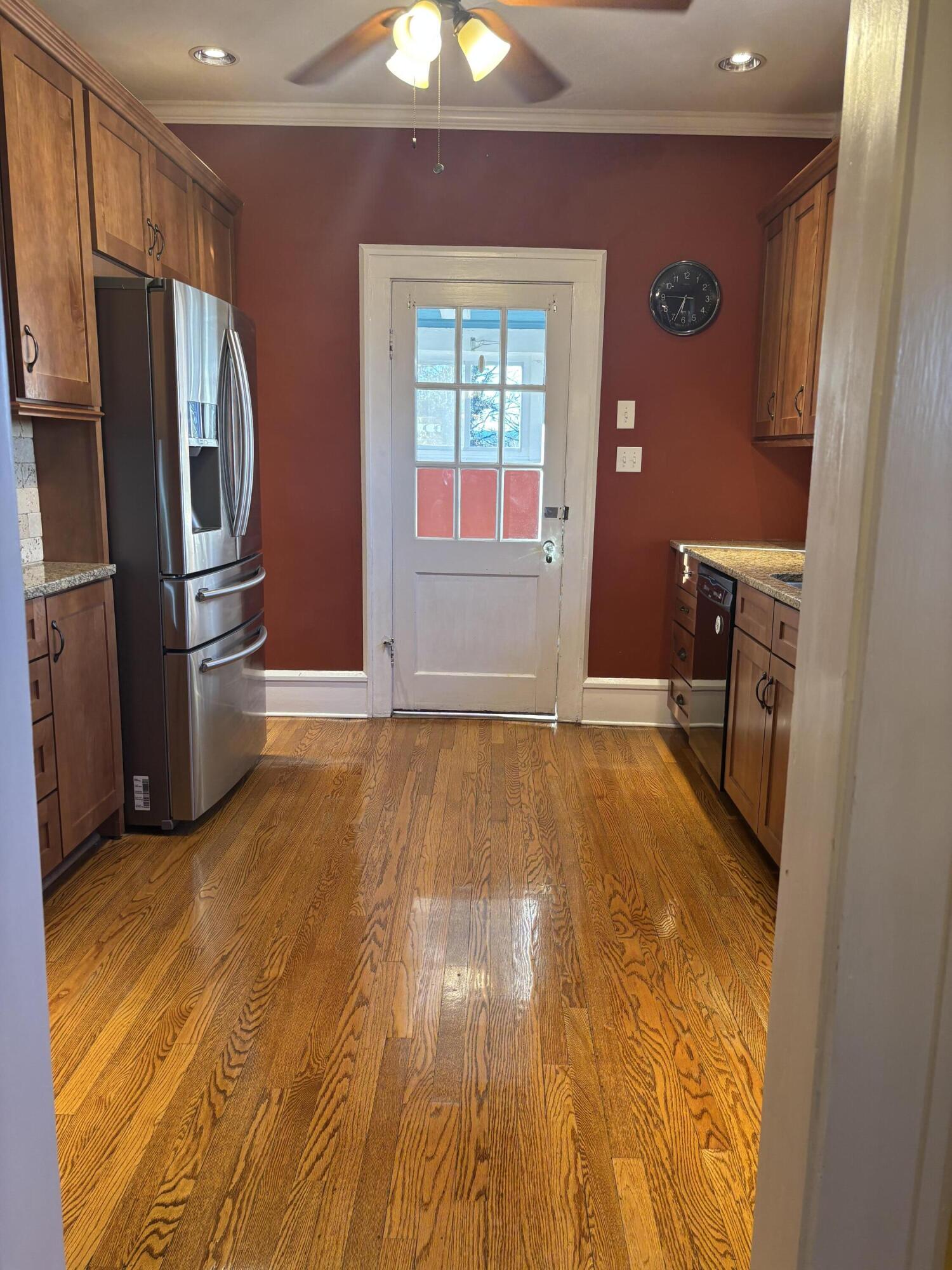 2529 Oregon Avenue Southwest Roanoke, VA 24015 - Photo 11 of 40 IMG_7195