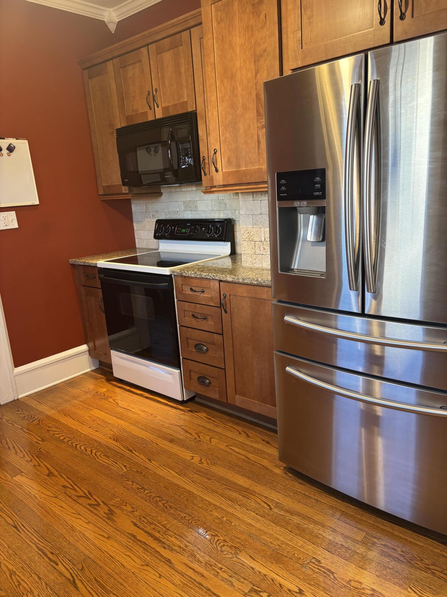 2529 Oregon Avenue Southwest Roanoke, VA 24015 - Photo 13 of 40 IMG_7197