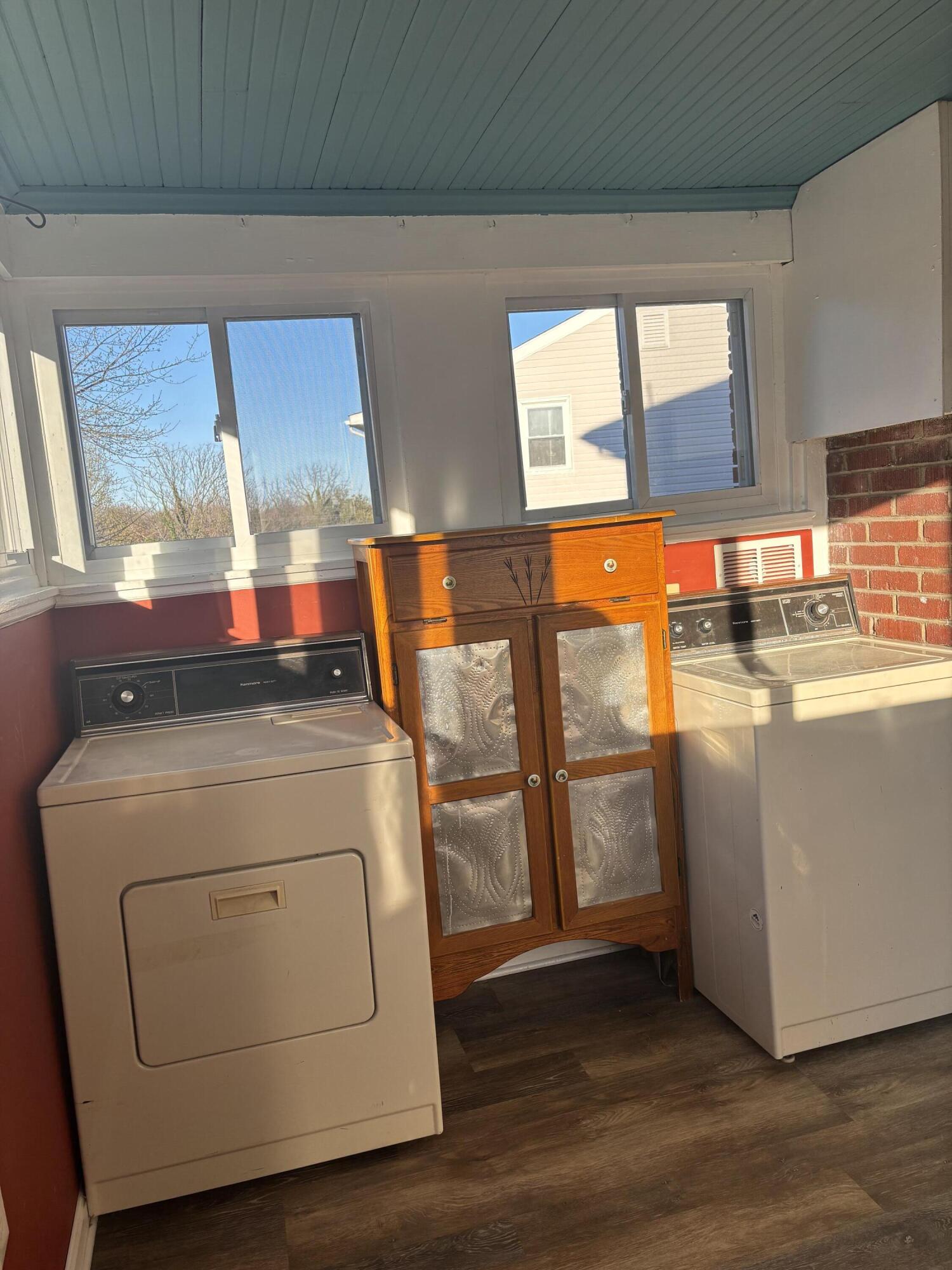 2529 Oregon Avenue Southwest Roanoke, VA 24015 - Photo 14 of 40 IMG_7198