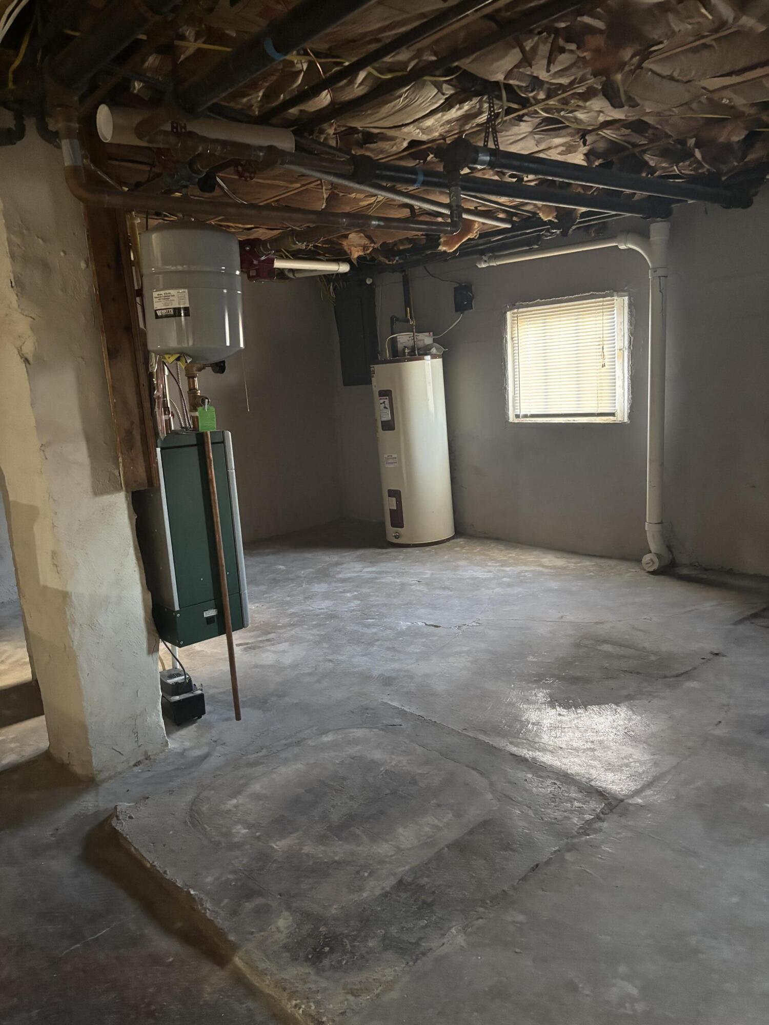 2529 Oregon Avenue Southwest Roanoke, VA 24015 - Photo 19 of 40 IMG_7206