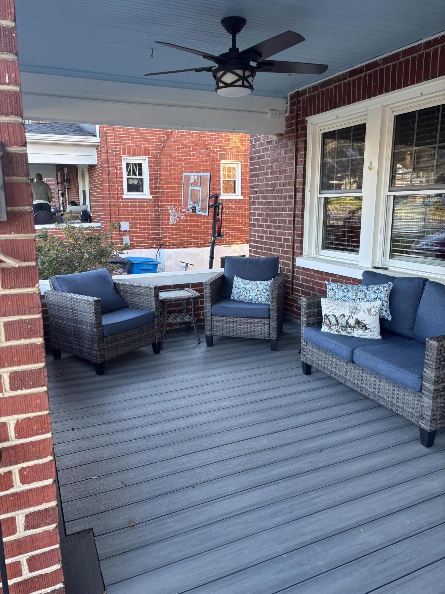 2529 Oregon Avenue Southwest Roanoke, VA 24015 - Photo 6 of 40 IMG_7190