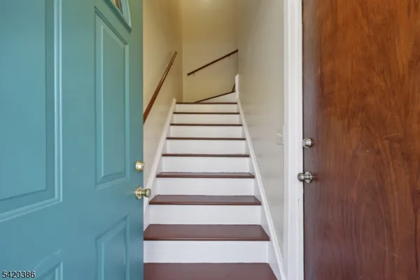 $3,600 | 33 North Willow Street, Unit 2, Montclair, NJ 07042