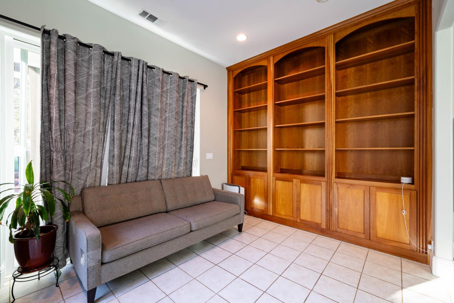 5840 China Hill Road El Dorado, CA 95623 - Photo 41 of 84 a living room with furniture and a window