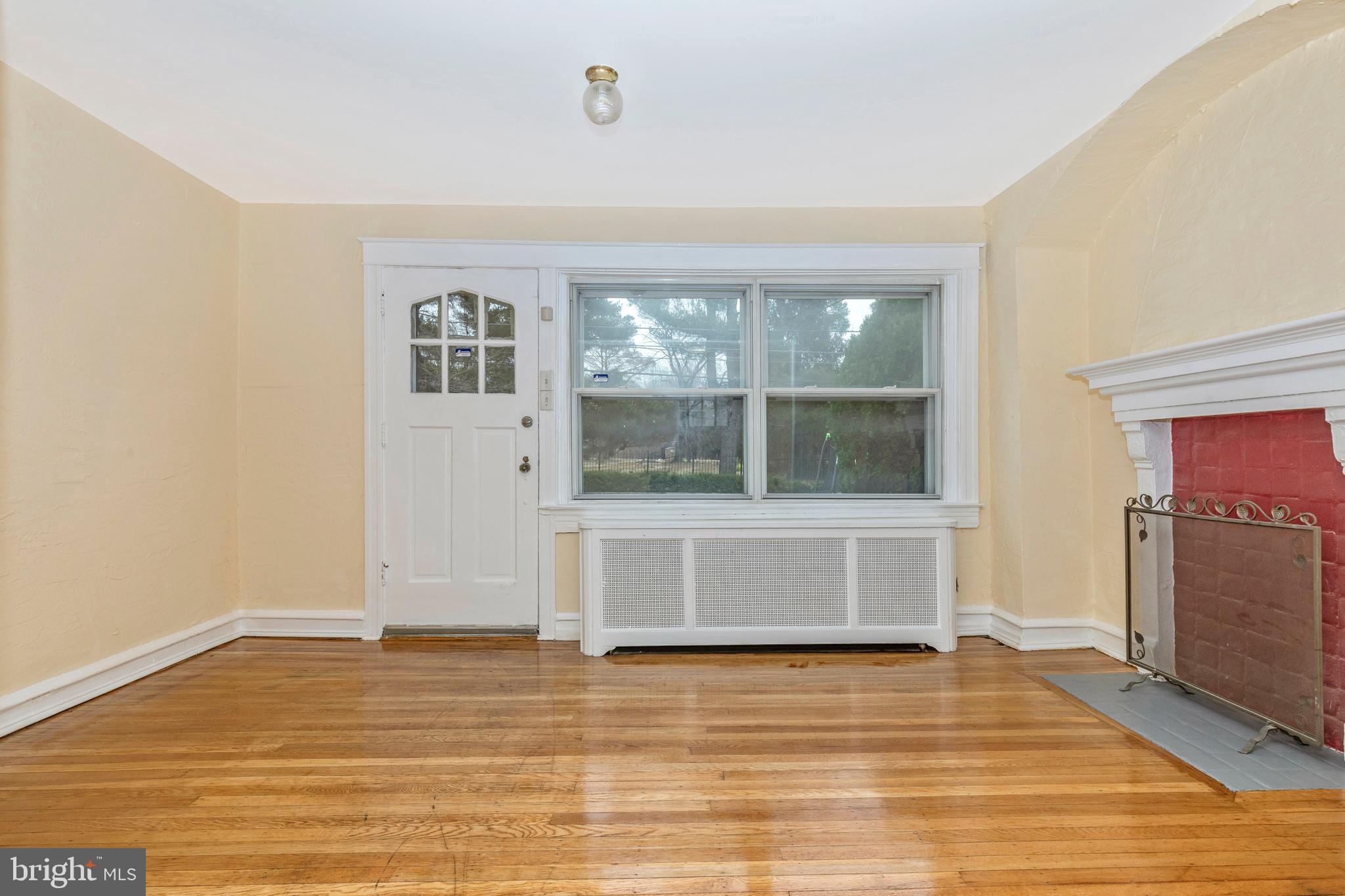 278 Kent Road Upper Darby, PA 19082 - Photo 3 of 43