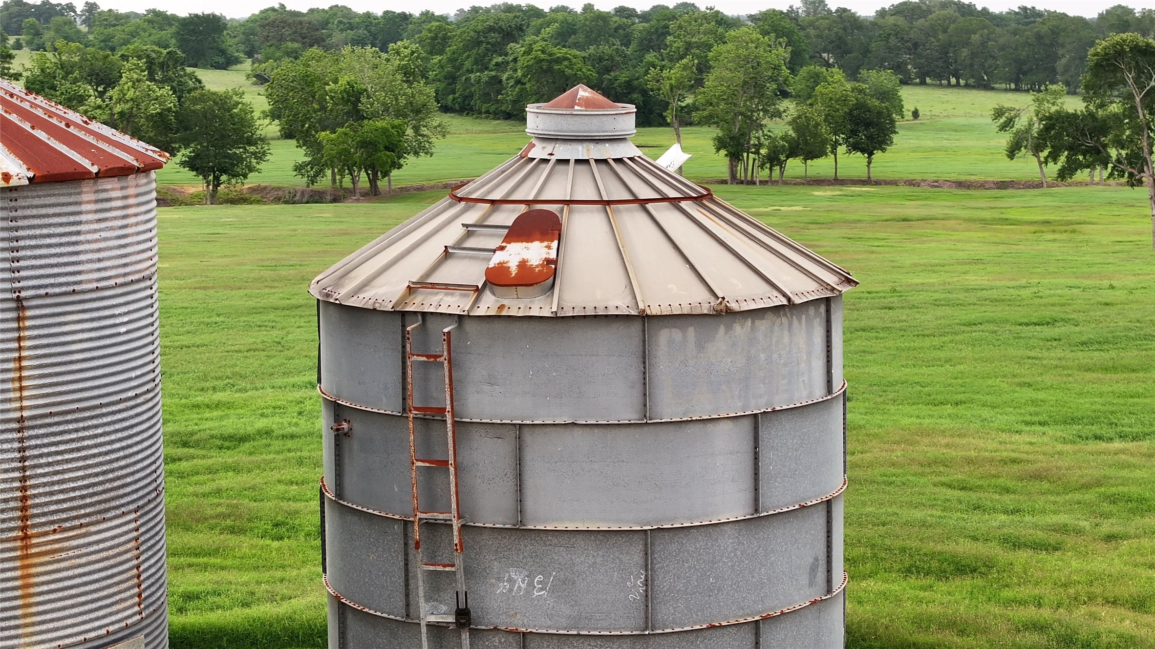 3283-2 Fm 2562 Road Anderson, TX 77830 - Photo 17 of 36 Green goes with everything