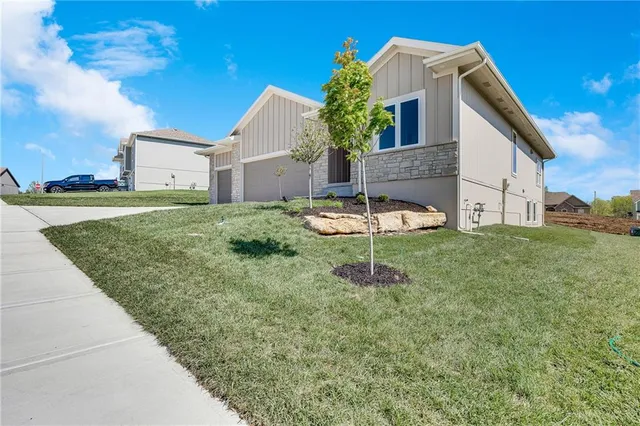 $549,900 | 1202 Morgan Drive, Pleasant Hill, MO 64080