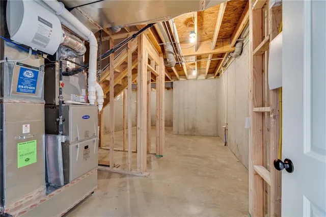 $549,900 | 1202 Morgan Drive, Pleasant Hill, MO 64080