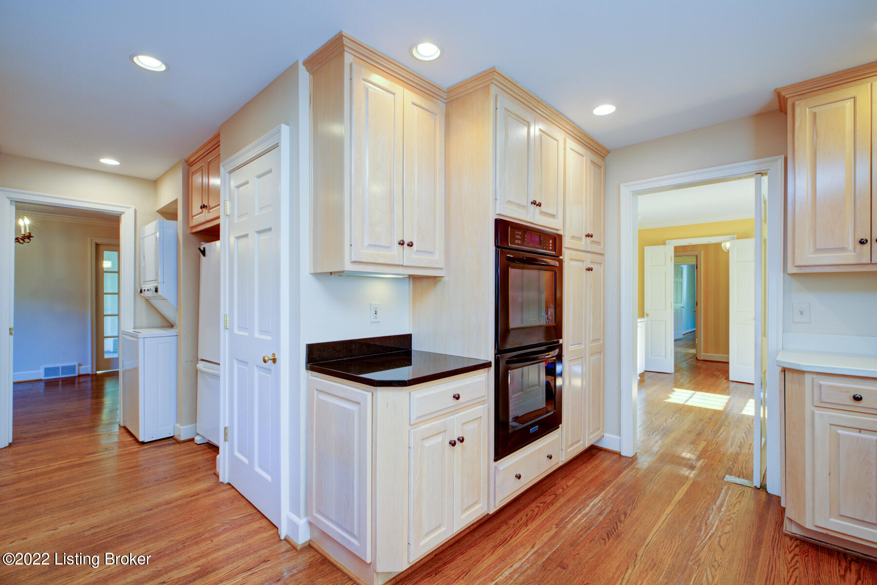 139 Sagamore Road Louisville, KY 40207 - Photo 17 of 42 17