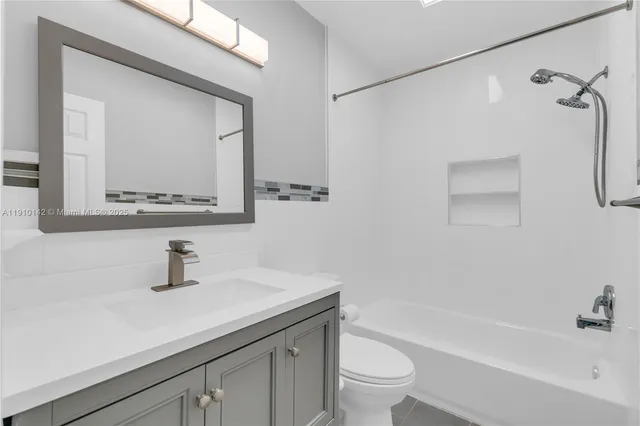 $795,000 | 771 Swan Avenue, Miami Springs, FL 33166