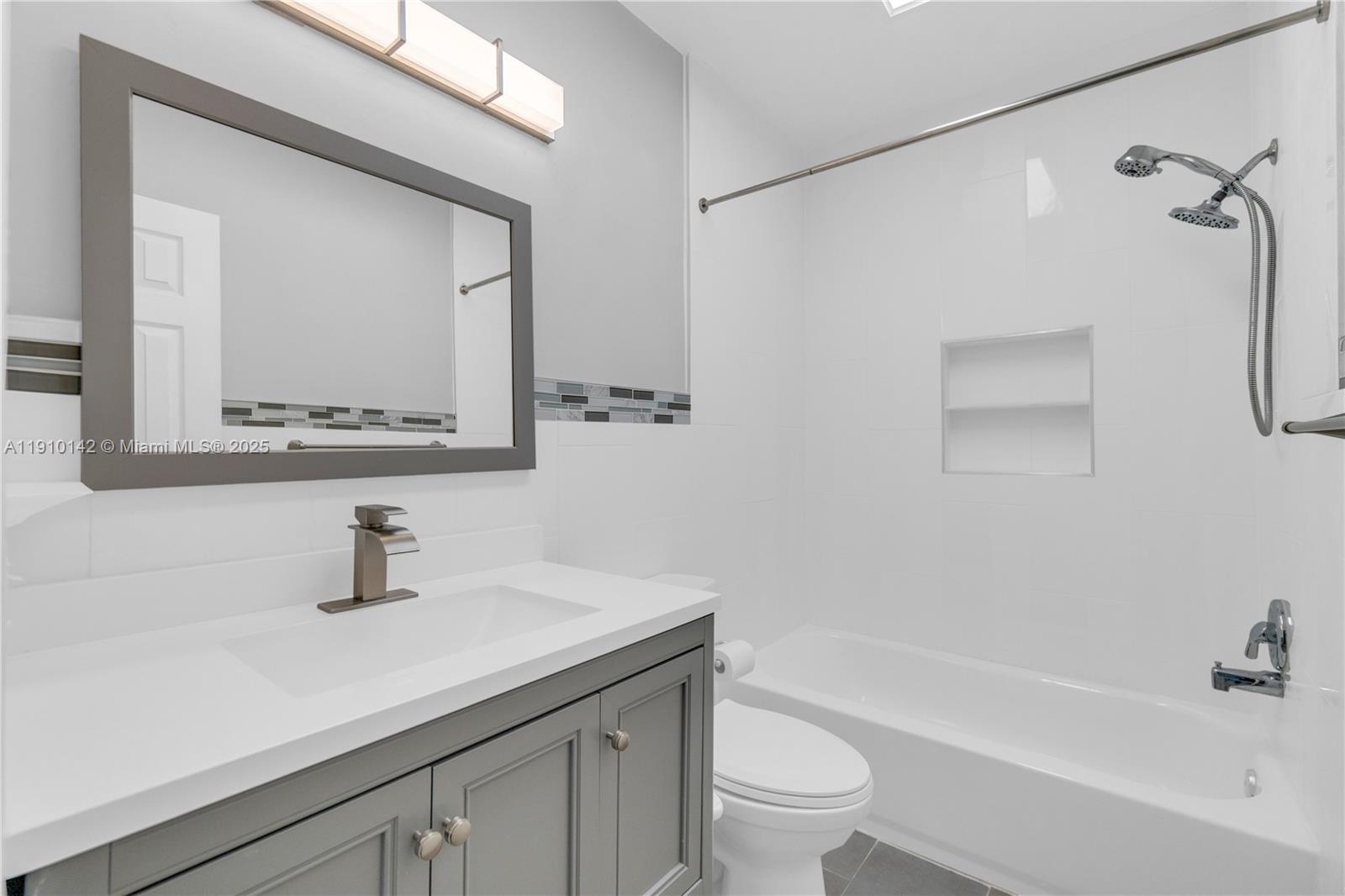 771 Swan Avenue Miami Springs, FL 33166 - Photo 19 of 55